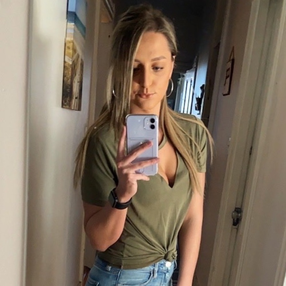 Meet your Posher, Nikole
